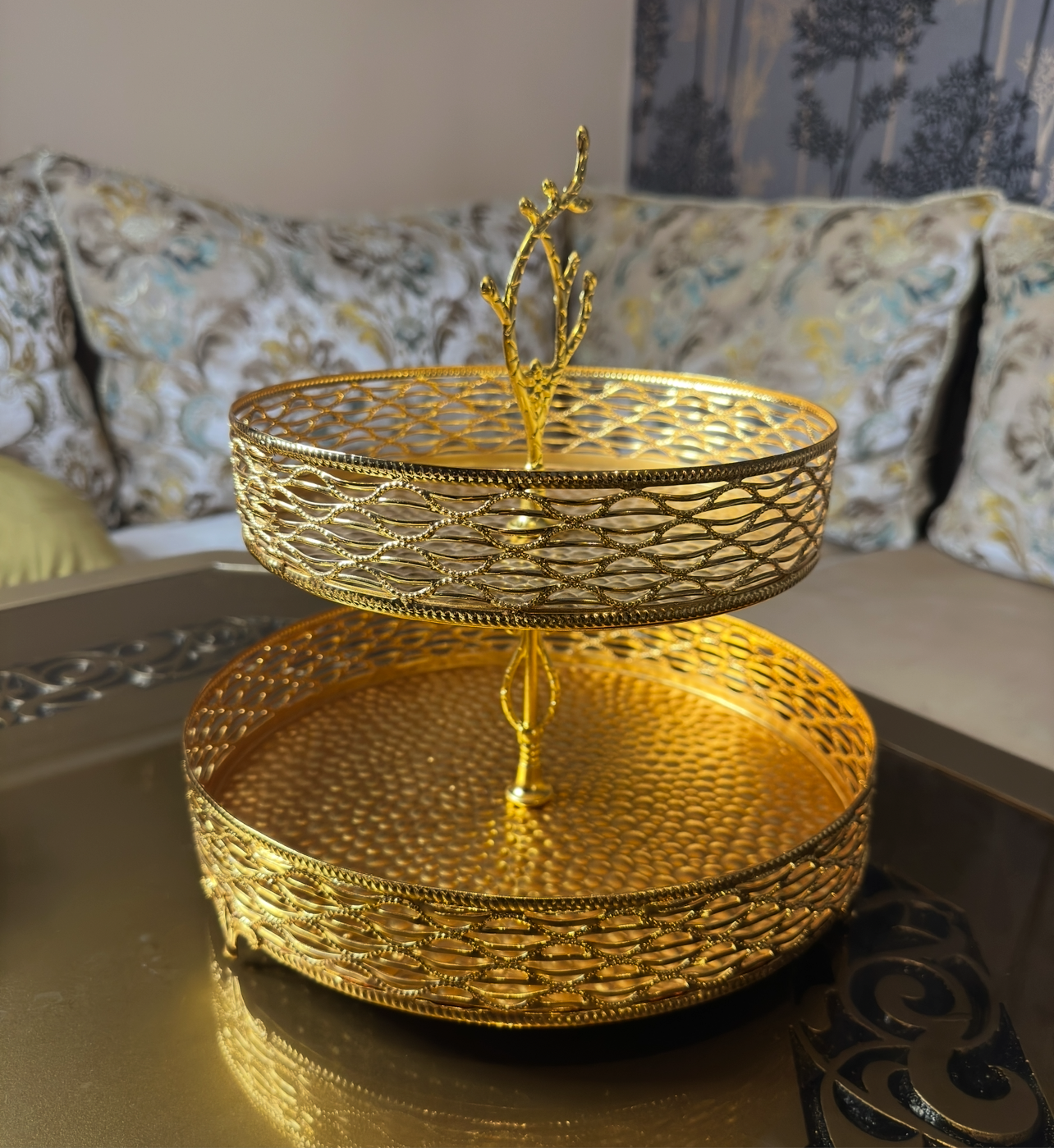Two-Tier Round Cake Stand